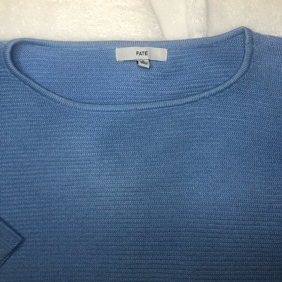 Fate Blue Shaker Knit Oversized Poncho Elbow Length Sweater Size Small - Picture 5 of 8